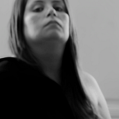j'ai réalise deux clips dont un qui ressemble a une publicité je souhaite me remettre dans l'audiovisuel et j'ai toujours été graphiste avant j'utilisais mes connaissance techniques pour faire des publicité papier cest mon adn  Ein Projekt aus dem Bereich Kino, Video und TV von Maureen Peillon - 01.11.2023