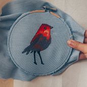 Mi proyecto del curso: Pintar con hilo: técnicas de ilustración textil. Embroider, Traditional illustration, and Textile Design project by danielamena936 - 09.05.2024