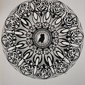 Mi proyecto del curso: El arte de dibujar mandalas: crea patrones geométricos. Drawing & Ink Illustration project by popurri_studio - 09.15.2024