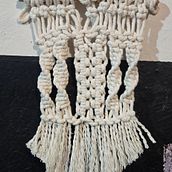 Mi proyecto del curso: Muestrario de nudos de macramé. Un proyecto de Artesanía, Diseño de complementos, Macramé, Tejido y Diseño textil de Erika Ramirez - 17.09.2024