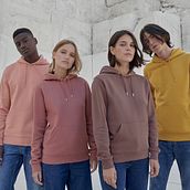 Mi proyecto del curso: App para personalizar ropa Ein Projekt aus dem Bereich Cop, writing, App-Design, Informationsdesign und UX / UI von Mariona Pellicer - 19.09.2024