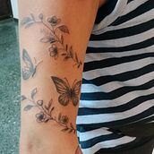 Mi proyecto del curso: Tatuaje fine line: la sutileza de la línea. Een project van  Tekening, Traditionele illustratie y  Tatoeageontwerp van Giuliana Moreira - 19.09.2024