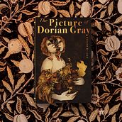My project for course: Book Cover Design: Reimagine a Classic. Un proyecto de Diseño, Diseño editorial, Diseño gráfico, Ilustración digital, Ilustración editorial e Ilustración tradicional de Misha Chernov - 28.09.2024