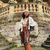 Styling up for a hedonistic festival. Un proyecto de Br, ing e Identidad, Fotografía, Pattern Design, Fotografía de moda, Fotografía Lifest, le e Ilustración de moda					 de stylia_kampani - 01.10.2024