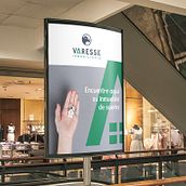 Publicidad Exterior. Publicidade, Design, Fotografia, Direção de arte, e Design gráfico projeto de hajar Dai - 03.10.2024