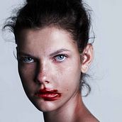 My project for course: Beauty Retouching for Beginners. Un progetto di Fotografia, Fotografia di moda, Fotografia di ritratto, Fotografia digitale e Ritocco fotografico di GHINA LAHHAM - 30.09.2021