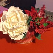 Mi proyecto del curso: Esculpir flores con porcelana fría. Projekt z dziedziny Craft, DIY, Kompoz, cje kwiatowe i botaniczne i Rzeźba użytkownika Karina Fernandez Curcio - 08.10.2024