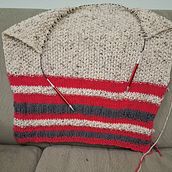 Mi proyecto del curso: Introducción al tejido de punto de prendas oversize. Accessor, Design, Fashion Design, Fiber Arts, and Knitting project by Andrea Clark - 10.05.2024