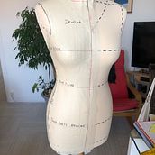 Mon projet du cours : Initiation à la création de patrons sur le corps. Fashion Design, Patternmaking, Dressmaking, and Sewing project by Marie Christelle Calapaya - 10.13.2024