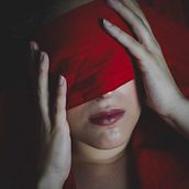 PERSONA (πρόσωπον). Design, Graphic Design, and Photograph project by marian_ridoin - 10.15.2024