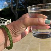 Mein Abschlussprojekt für den Kurs: Gehäkelter Schmuck aus Draht. Un progetto di Uncinetto, DIY, Fashion design, Fiber Art, Textile Design e Artigianato di greenpanda - 15.10.2024