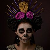 Catrina de Día de Muertos. Photograph, Design, Photo Retouching, Fashion Photograph, and Makeup project by Javier Pérez - 10.18.2024