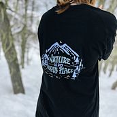 Mi proyecto del curso: Diseño de camisetas tipográficas . % lulimezio tarafından hazırlanan Tipografi, Ve Tipografi Tasarımı projesi - 09.08.2024