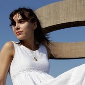 Sesión con Llara Fuego, Asturias 2024. Un progetto di Fotografia, Ritocco fotografico e Fotografia di ritratto di Nahuel Liñán Delgado - 27.08.2024
