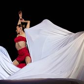 Decantando el rojo. Un progetto di Design, Fotografia e Belle arti di Humberto Caldera - 24.10.2024