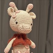 This was my first time trying to crochet!. Amigurumi, Arts, Crafts, Crochet, Textile Design, To, and Design project by maria_nenu97 - 10.09.2024