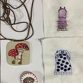 Mi proyecto del curso: Bordado en miniatura: crea joyas textiles. Embroider, Jewelr, Design, and Textile Design project by Reguina Parra Vorobiova - 10.24.2024