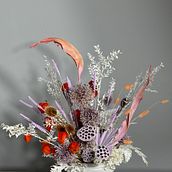 Mon projet du cours : Création d'un centre de table avec des fleurs séchées et stabilisées. Decoração de interiores, Design de interiores, DIY, Paisagismo, e Design floral e vegetal projeto de Anna Ermakova - 27.10.2024