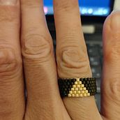 My project for course: Beaded Jewelry Design: Weave Elegant Patterns. Accessor, Design, Arts, Crafts, Fiber Arts, Jewelr, and Design project by Mar Pa - 11.02.2024