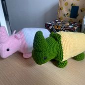 Mi proyecto del curso: Diseño y creación de amigurumis. Arts, Crafts, To, Design, DIY, Fiber Arts, Crochet, Amigurumi, and Textile Design project by Mayra Nava - 11.08.2024