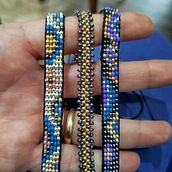 Mi proyecto del curso: Diseño y creación de joyería con mostacillas. Un progetto di Artigianato, Design di accessori, Design di gioielli e Fiber Art di cajpcr - 11.11.2024