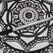 Mi proyecto del curso: El arte de dibujar mandalas: crea patrones geométricos. Un proyecto de Dibujo, Ilustración con tinta, Arteterapia, Meditación y Mindfulness de Teresita Sabarots - 12.11.2024