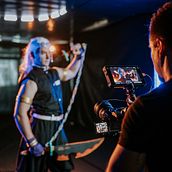 Behind the scenes of SloAnime - Mofucon. Un progetto di Fotografia, Eventi, Ritocco fotografico, Fotografia di ritratto, Fotografia per Instagram, Fotografia documentaria, Fotografia lifest e le di Marta Plasencia - 18.11.2024