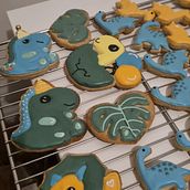 My project for course: Cookie Decoration with Royal Icing for Beginners. Baking, Edible Art & Icing project by botha_eg - 11.21.2024
