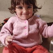 Mi proyecto del curso: Tejido de prendas infantiles con raglán top down. Un progetto di Fashion design, Fiber Art, Maglia e Textile Design di Yesica Barsellini - 23.11.2024