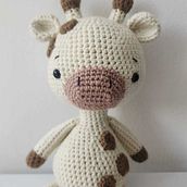 Mi Jirafa. Projekt z dziedziny Amigurumi, Craft, Sz, dełkowanie, Wzornictwo tekst, liów i Projektowanie zabawek użytkownika María Sierra - 28.11.2024
