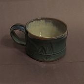 mug trees near water. Een project van Craft, Keramiek,  Interieurdecoratie, DIY y  Beeldende kunst van ffouassier - 02.12.2024