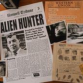 My project for course: Designing and Making Graphic Props for Filmmaking. Un progetto di Artigianato e Graphic design di Emma Walker - 08.12.2024