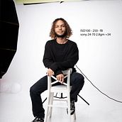 iluminando personalidades . Digital Photograph, Photographic Lighting, Photograph, Portrait Photograph, and Studio Photograph project by Michael Alegre - 12.11.2024