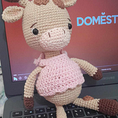 Girafinha da Inha Ein Projekt aus dem Bereich Amigurumi, H, werk, Crochet, Textildesign und Spielzeugdesign von Anna Angélica VALLE - 18.12.2024