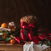 Italian Christmas dessert: Panettone. Food Photograph, Instagram Photograph, Food St, and ling project by Matteo Germano - 12.24.2024