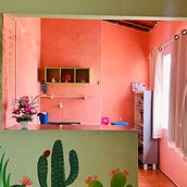 Cozinha iluminada . Decoration, Interior Design, Interior Decoration, Color Theor, and Spatial Design project by vivilittera - 12.28.2024