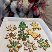 Christmas cookies. Design, DIY, and Painting project by Jetsy Mitchell Acosta - 12.29.2024