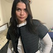 TOP-DAWN: PRENDA A CROCHET DE UNA SOLA PIEZA. Fiber Arts, and Crochet project by Navidad Alvarado Chung - 12.31.2024