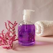 Avon Cosmeticos. Photographic Composition, Art Direction, Photograph, Product Photograph, Digital Photograph, Photograph, and Post-production project by María del Rosario Españon - 01.07.2025