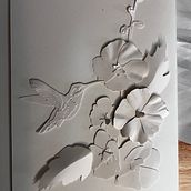 Humming bird and Holly Hocks  Ein Projekt aus dem Bereich Traditionelle Illustration, Kartonmodellbau und Skulptur von art_847256 - 19.01.2025