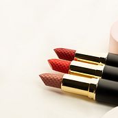 lipstick retouch Ein Projekt aus dem Bereich Produktfotografie, Werbefotografie, Fotoretuschierung und Werbung von Natalia Gutowska - 20.01.2025