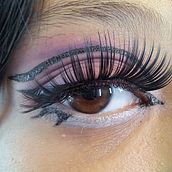 maquillaje inspirado en los 60s. Art Direction, Fashion Photograph, Film, Video, and TV project by cinamoon_star884 - 01.22.2025