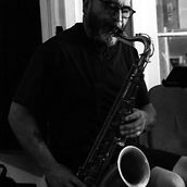 Mi proyecto del curso: Fotografía de retrato moderna. Un projet de Photographie numérique, Photographie artistique, Éclairage photographique, Photographie, Photographie de portrait , et Photographie de studio de Roddy Sanders - 07.02.2025