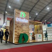 Stand publicitario para cliente Dimfer. Un progetto di Progettazione dello spazio, Gestione progetti di design, Falegnameria  e Eventi di Geraldine Jimenez - 24.01.2025