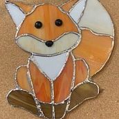 My first stained glass piece . Design accesoriu, Decorațiuni, DIY, Design interior și Arte și meșteșuguri de savetheemus - 01.28.2025