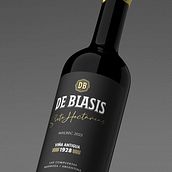 Wine Label. Graphic Design, and Packaging project by Natalio De Blasis - 01.31.2025