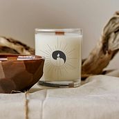 harmony candle logo mockup. Ilustração tradicional, Ilustração digital, Design gráfico, Design de logotipo, Br e ing e Identidade projeto de christian dove nicole - 01.02.2025