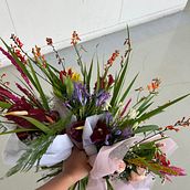 Floral Arrangement. Un progetto di Interior Design, DIY e Design floreale e vegetale di Ma. Jianina Carag - 12.02.2025