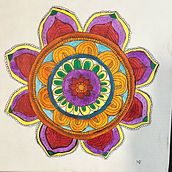 Mi primera mandala. Acr, lic Painting, Creating with Kids, Drawing, and Painting project by Vale y Joanna - 02.21.2025