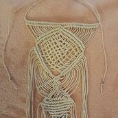 Macrame Jewelry Course. Un projet de Artisanat, Design de bijoux, Macramé, Art textile , et Design textile de Natasha Flanegin - 11.03.2025
